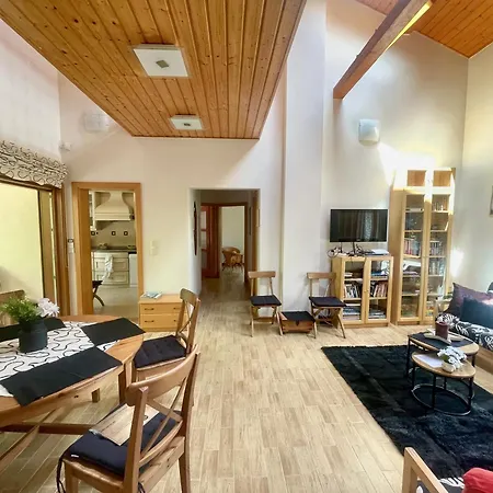 Capri Tiszaparti Vendeghaz * Rakamaz