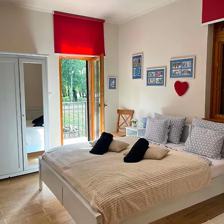 Capri Tiszaparti Vendeghaz * Rakamaz